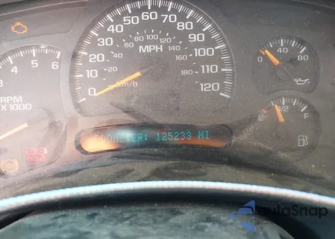 2005 Chevrolet Silverado 1500 K1500 z USA, uszkodzony, nr VIN 2GCEK19B951275856